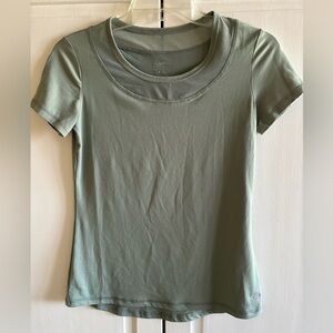 Gottex scoop neck short sleeve green workout top XS